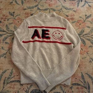 American Eagle Outfitters Cream and Red Crewneck Sweater